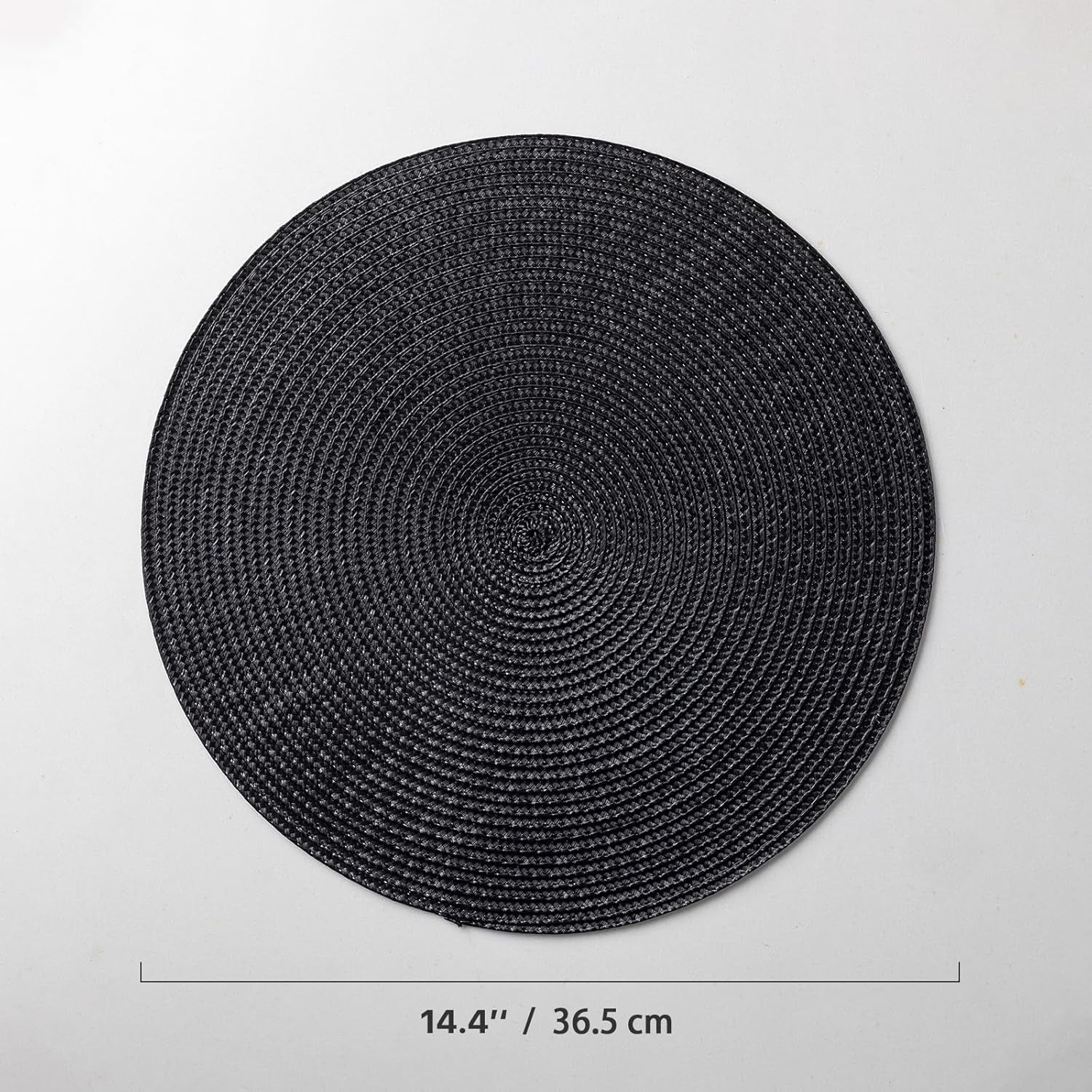 Round Placemats Set of 6 Plastic Woven Placemats Washable Wipeable Table Mats for Dining Table Heat Resistant Non-Slip Circle Place Mats (Black)